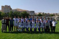 تیم تربیت سقز با اقتدار و بدون شکست قهرمان نیم فصل لیگ برتر فوتبال کردستان شد.