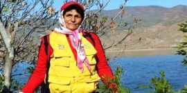 به گزارش یاریزان؛ با تلاش نیروهای انتظامی و مردم محلی، جسد بی جان ” خدیجه خدیر” بانوی کوهنورد مهابادی و فعال محیط زیست پس از نزدیک به یک هفته از مفقود شدن ، پیدا شد.