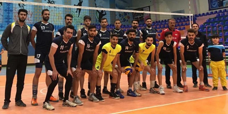 چاپ معلم کردستان در هفته اول رقابت های لیگ دسته دوم والیبال کشور مقابل تیم سپیدار کرمانشاه به پبروزی رسید.