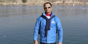 وریا بنفشی مربی هیات قایقرانی استان کردستان با مهم خواندن توجه به رده های سنی پایه در ورزش، اظهار کرد: برای موفقیت باید از سن پایین شروع کرد و خدا را شکر هیات کردستان توجه خاصی به رده های پایه دارد و توانستیم دستاوردهای خوبی در این زمینه داشته باشیم و جوانان ما برای استان افتخارآفرین باشند.