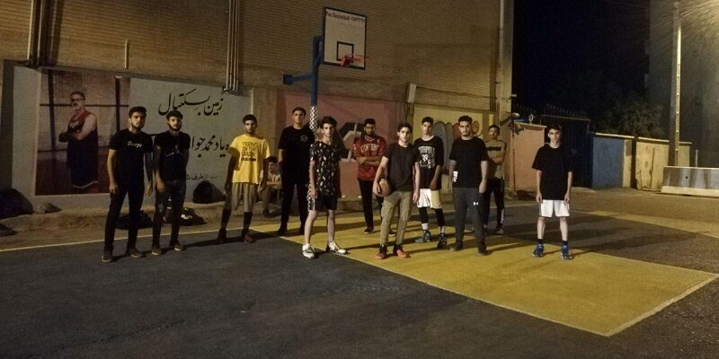 اولین زمین استریت بال (بسکتبال خیابانی) با حضور مسئولان ورزش در ایلام افتتاح شد.
