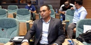 رئیس هیات قایقرانی کردستان گفت: اعتبارات ساخت پایگاه مسابقات قایقرانی آبهای خروشان در شهرستان سروآباد تامین شده اما مشکل مربوط به خرید ساختمان، راه‌اندازی آن را به تاخیر انداخته است.