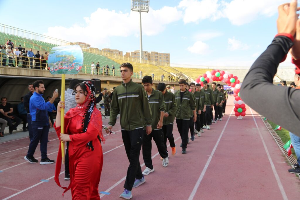 هفتمین دوره المپیاد استعدادهای برتر ورزش کشور در رشته دوومیدانی بخش پسران از صبح امروز پنجشنبه یکم آبان ماه در ماده های مختلف آغاز شد.

🔸 این مسابقات با حضور دوندگان استان های مختلف و در رده سنی ۲۲ تا ۱۶ سال در ورزشگاه ۱۵ هزار نفری مجموعه ۲۲ گولان سنندج برگزار می شود.