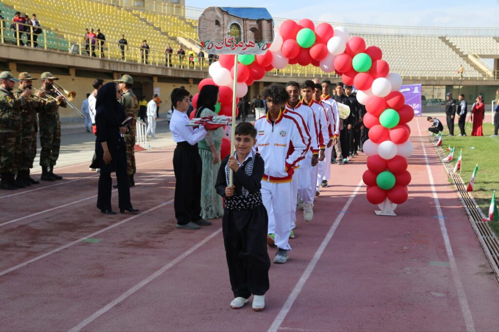 هفتمین دوره المپیاد استعدادهای برتر ورزش کشور در رشته دوومیدانی بخش پسران از صبح امروز پنجشنبه یکم آبان ماه در ماده های مختلف آغاز شد.

🔸 این مسابقات با حضور دوندگان استان های مختلف و در رده سنی ۲۲ تا ۱۶ سال در ورزشگاه ۱۵ هزار نفری مجموعه ۲۲ گولان سنندج برگزار می شود.
