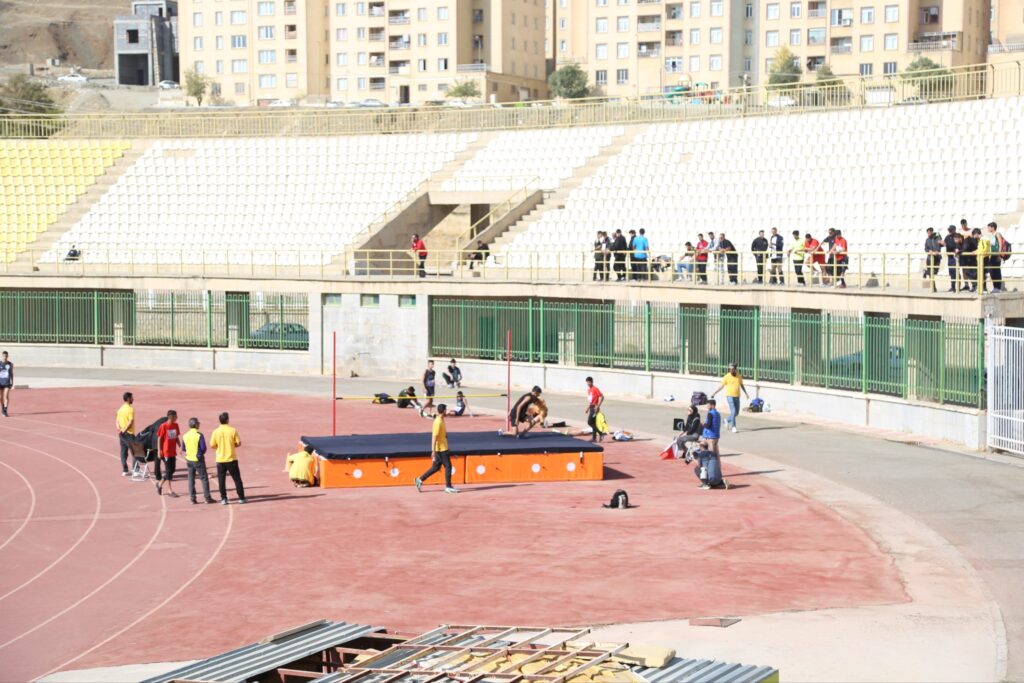 هفتمین دوره المپیاد استعدادهای برتر ورزش کشور در رشته دوومیدانی بخش پسران از صبح امروز پنجشنبه یکم آبان ماه در ماده های مختلف آغاز شد.

🔸 این مسابقات با حضور دوندگان استان های مختلف و در رده سنی ۲۲ تا ۱۶ سال در ورزشگاه ۱۵ هزار نفری مجموعه ۲۲ گولان سنندج برگزار می شود.